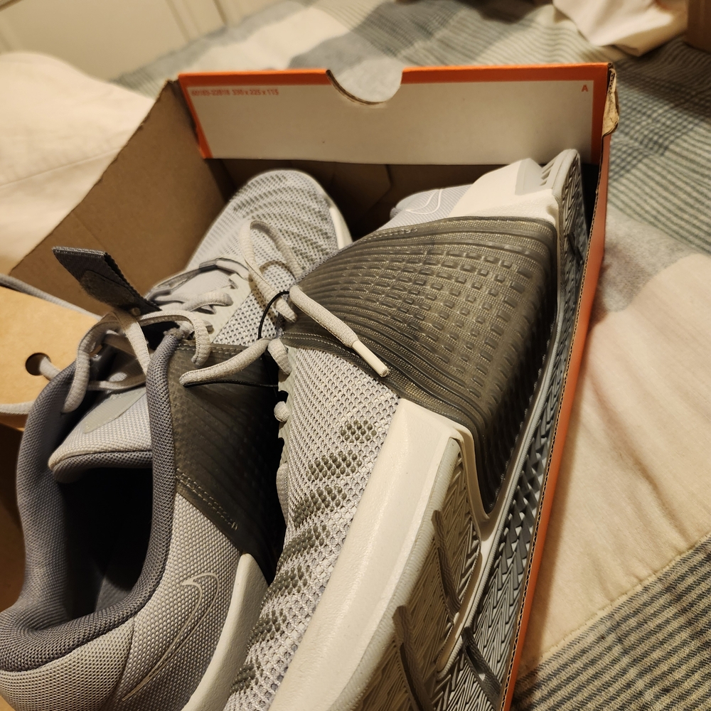 Nike Metcon 9 Size 10 Smoke Grey/white